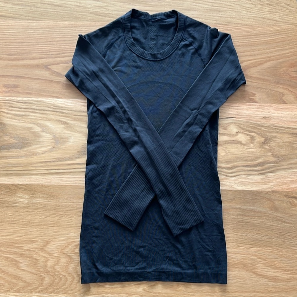 Lululemon Swiftly Tech long sleeve